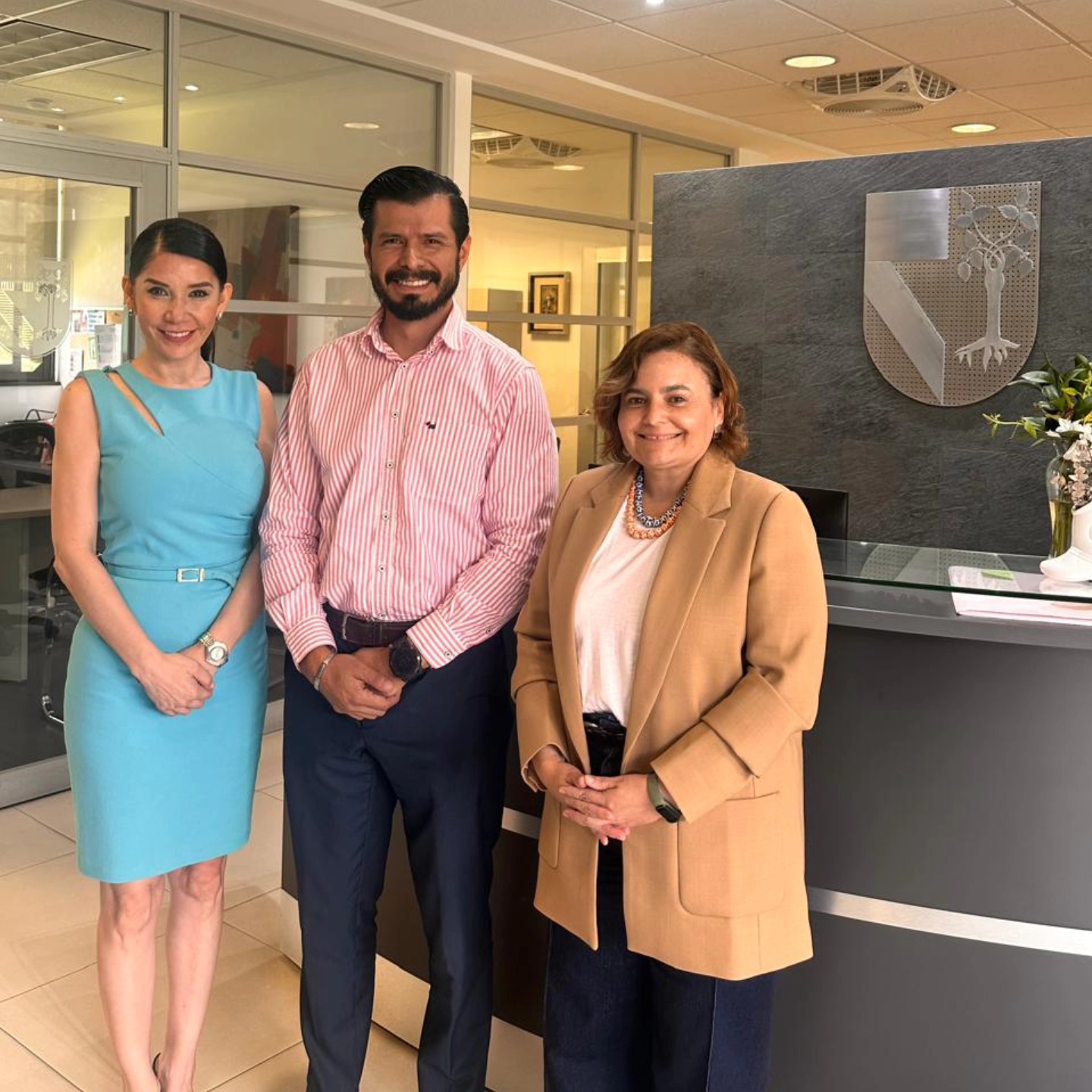 En reunión de trabajo para la Gestión de convenio colaborativo con la Universidad Panamericana